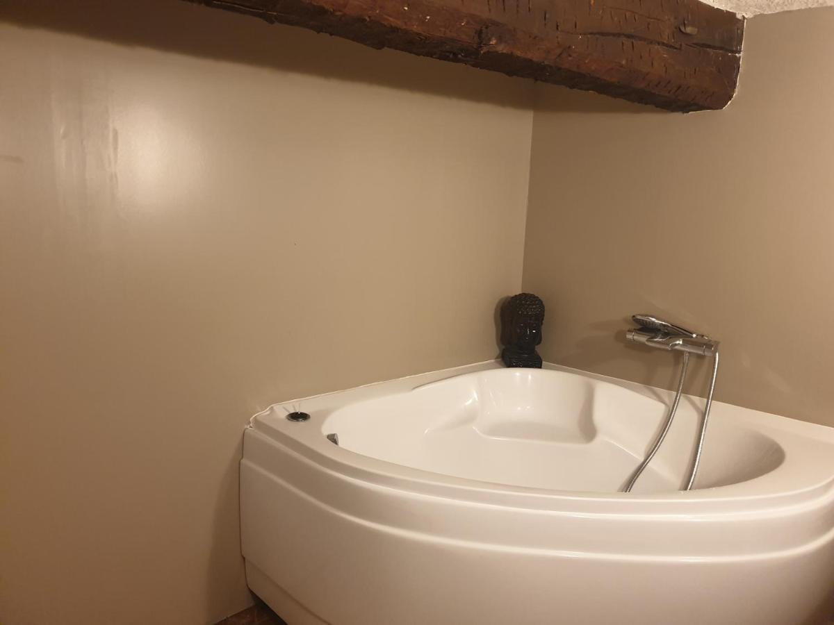 Charmant Appartement Coeur Village Provencal 朗贝斯克 外观 照片